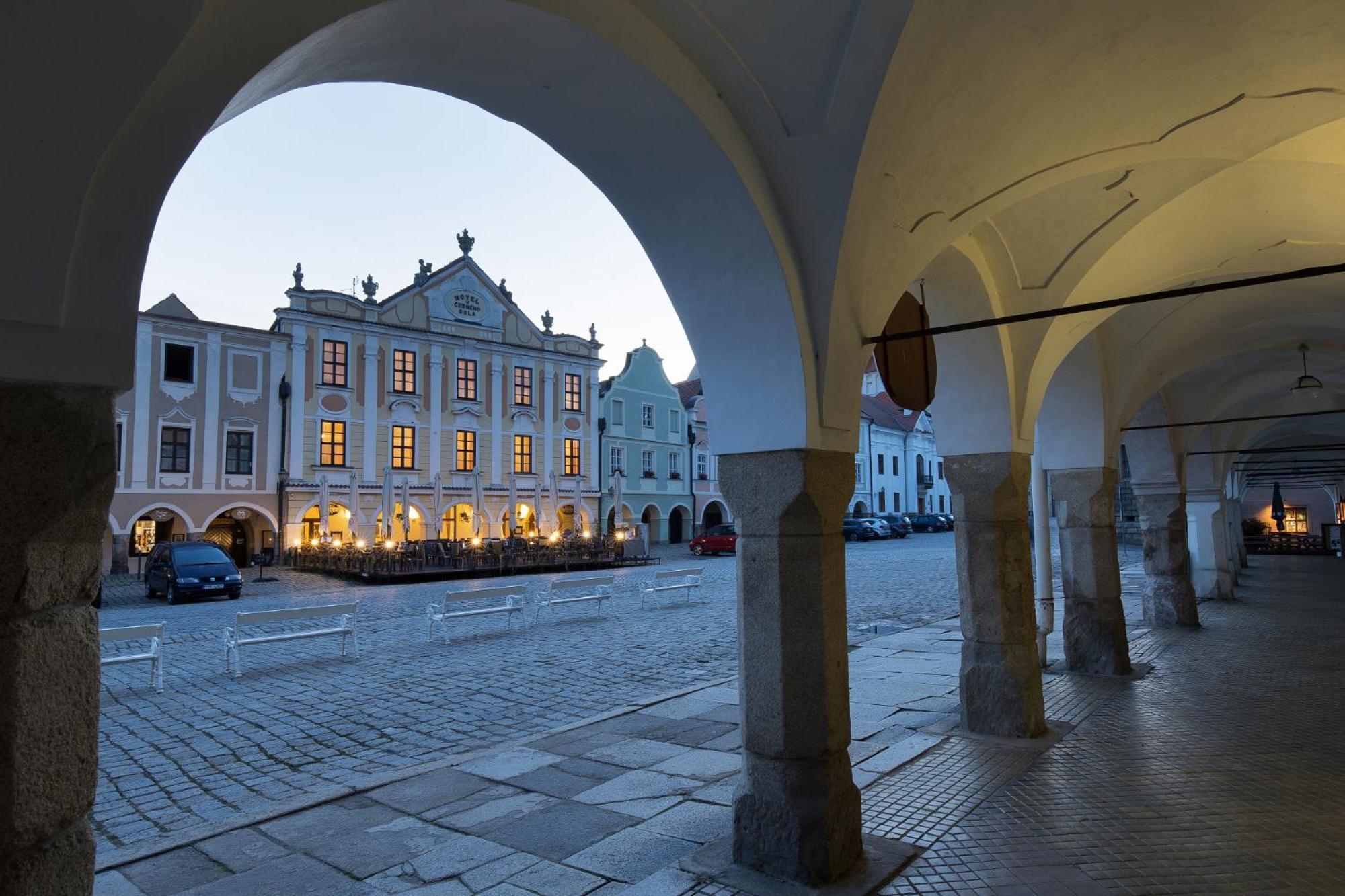 Hotel U Cerneho Orla Telc Luaran gambar