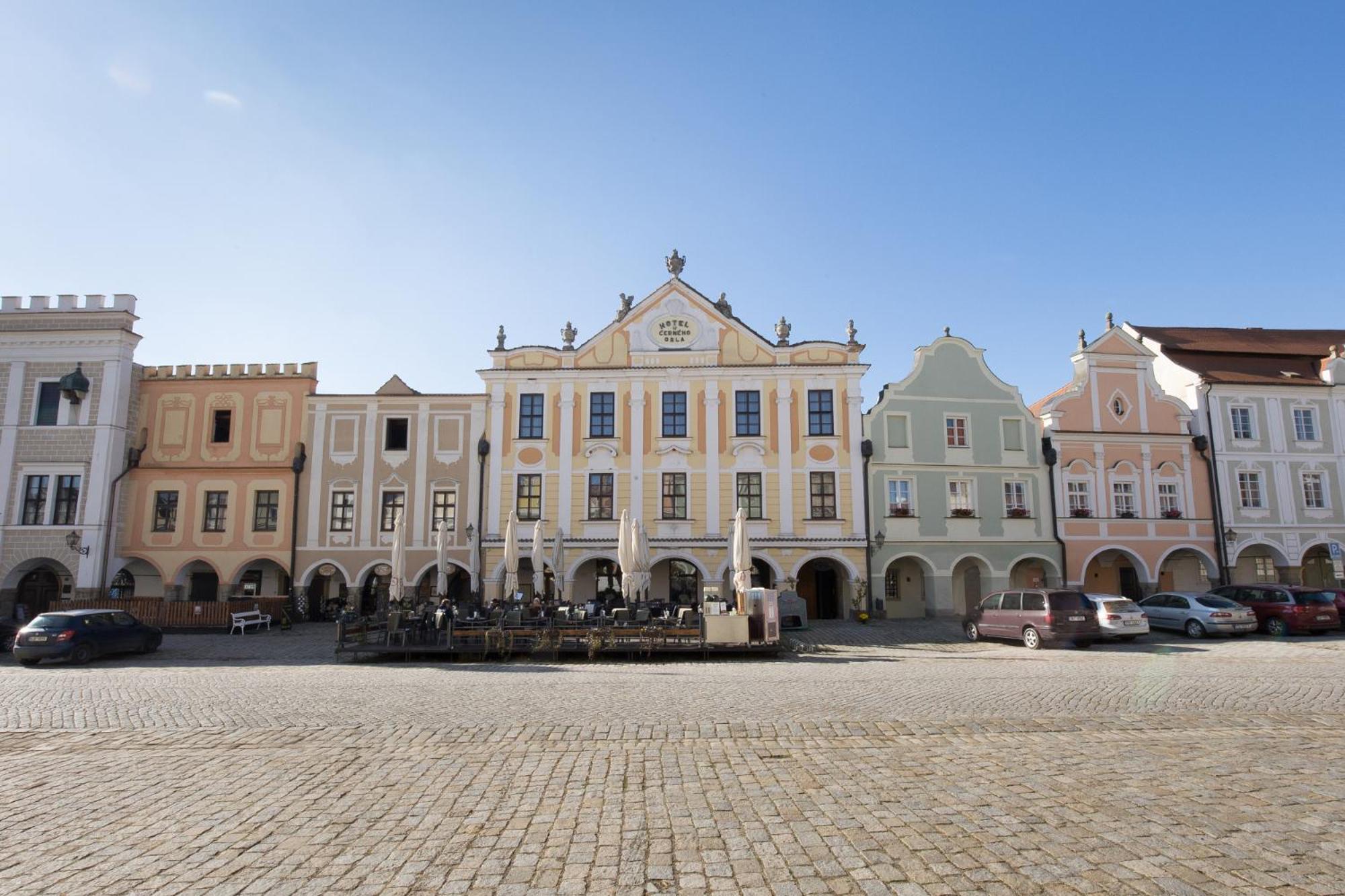 Hotel U Cerneho Orla Telc Luaran gambar