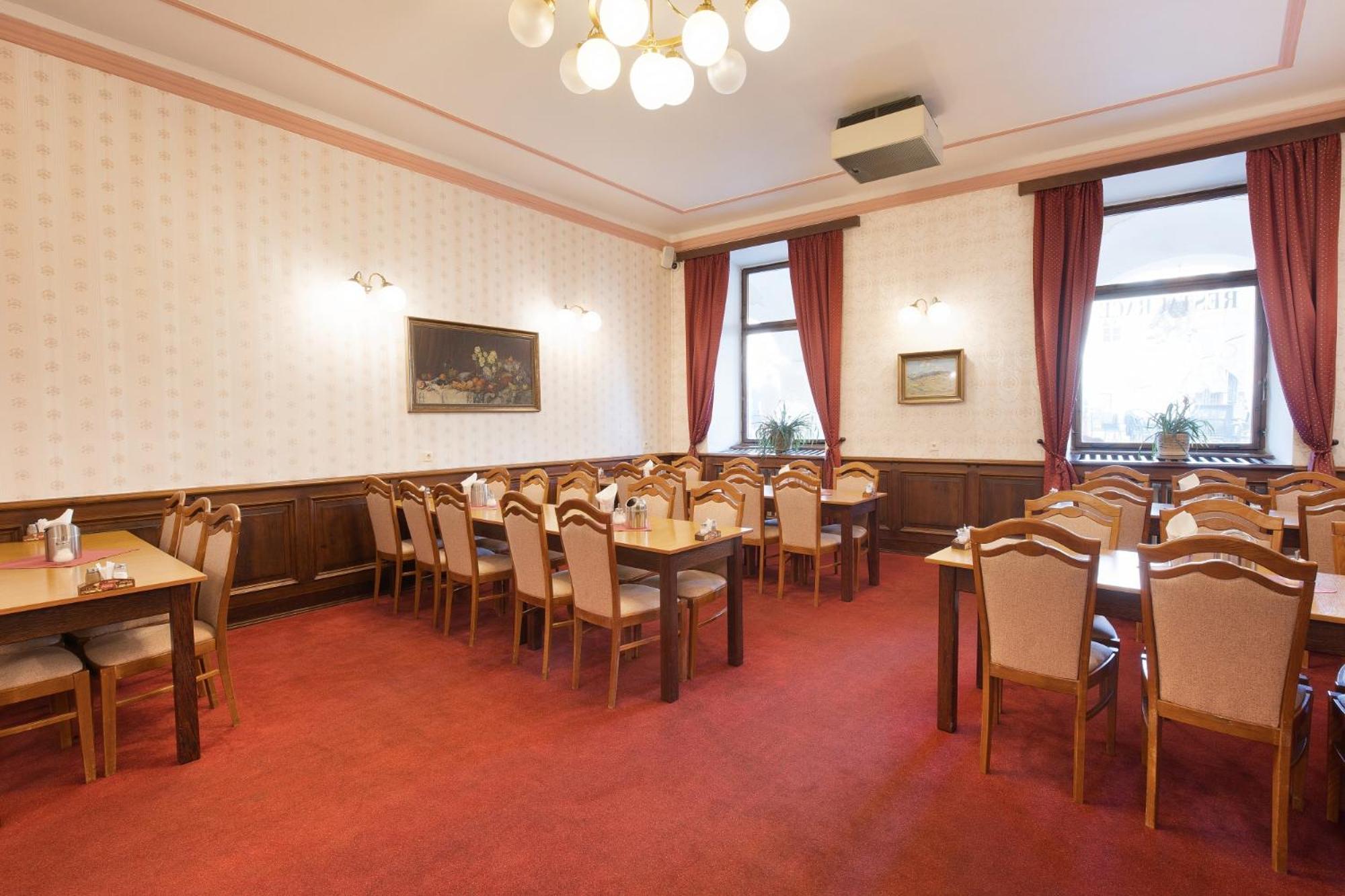 Hotel U Cerneho Orla Telc Luaran gambar