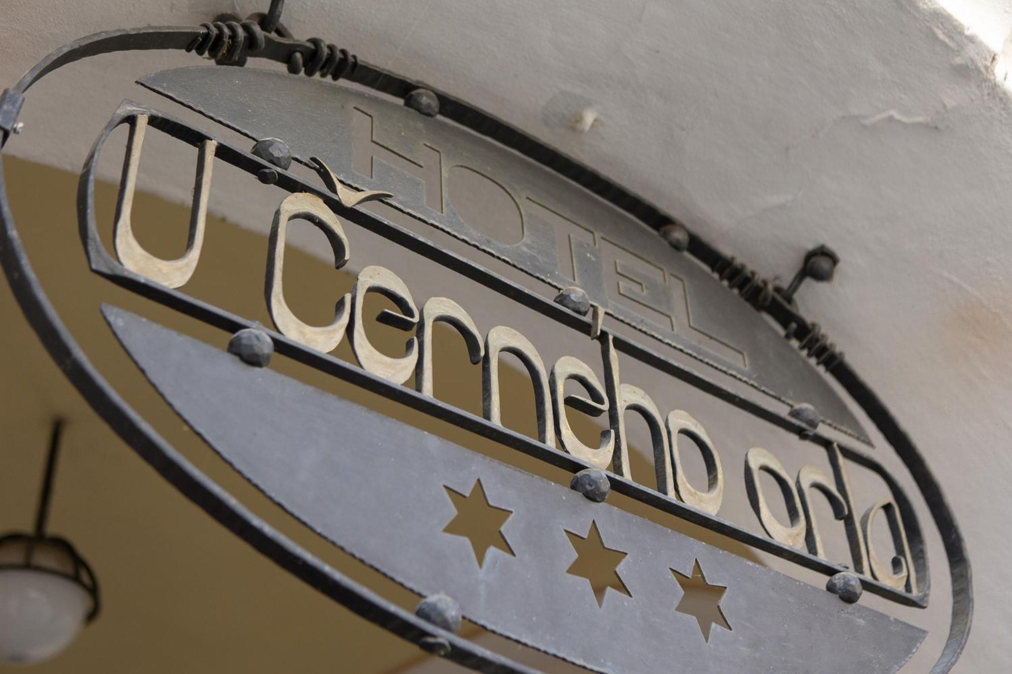 Hotel U Cerneho Orla Telc Luaran gambar