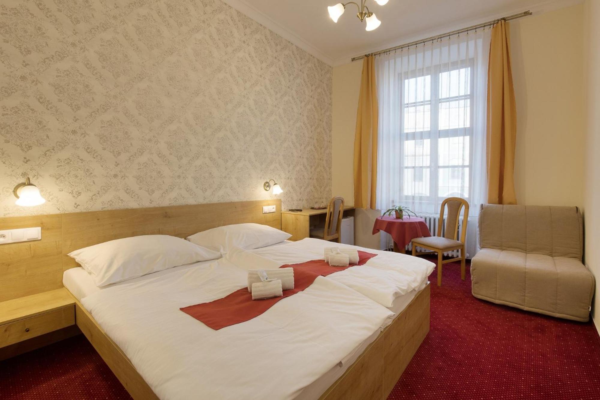 Hotel U Cerneho Orla Telc Luaran gambar