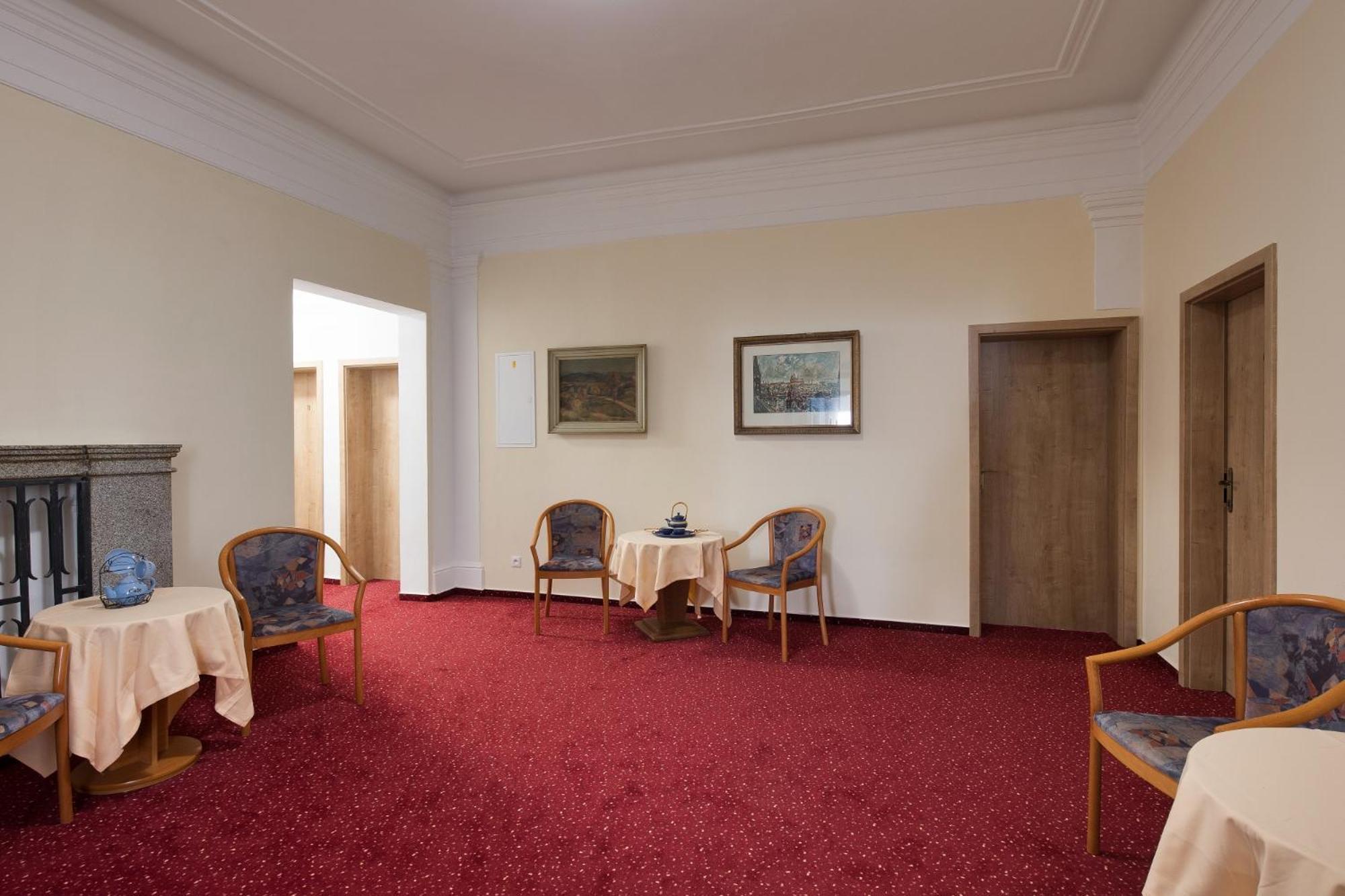 Hotel U Cerneho Orla Telc Luaran gambar