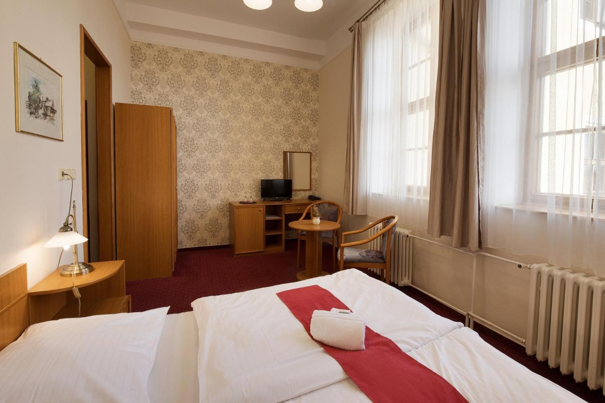 Hotel U Cerneho Orla Telc Luaran gambar